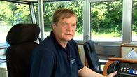Wie geht das? – Auf dem Mittellandkanal zu Hause - Schiffsführer Andreas Hausner transportiert mit der "Niedersachsen 22" Waren.