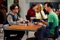 The Big Bang Theory – Leonard Hofstadter (Johnny Galecki, l), Sheldon Cooper (Jim Parsons, r)