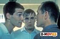 Funny Games – Paul (Arno Frisch, l.) und Peter (Frank Giering) sind sadistische Psychopathe und bedrohen Georg (Ulrich Mühe, r.) und seine Familie.