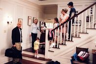 Der Babynator – v.l.n.r. FAITH FORD als Mutter Julie, LOGAN/KEEGAN HOOVER als Peter, CAROL KANE als Helga, LUKE/BO VINK, als Baby Tyler, MORGAN YORK als Lulu, BRITTANY SNOW als Zoe und MAX THIERIOT als Seth. - Bitte beachten Sie, dass diese Bilder nur in Zusammenhang mit dem entsprechenden Filmstart bzw. Video/DVD-Start veröffentlicht werden dürfen. DIESE MOTIVE KÖNNEN NUR PRINT-MEDIEN, NICHT JEDOCH ONLINE-MEDIEN ANGEBOTEN WERDEN.