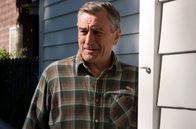 Der rbb macht Kino: Everybody's Fine – Nach dem Tod seiner Frau möchte Frank (Robert De Niro) den Kontakt zu seinen vier erwachsenen Kindern intensivieren.