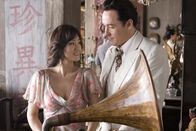 Shanghai – Anna Lan-Ting (Gong Li), Paul Soames (John Cusack)