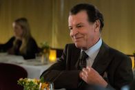 Elementary – Was führt Morland (John Noble) mit seiner Dinnereinladung an Joan, und nur an Joan, im Schilde?