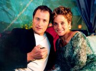 Ich schenk dir einen Seitensprung – Seit 3 Jahren sind Erik (Markus Knüfken) und Sofie (Muriel Baumeister) ein Paar: Zeit für einen Heiratsantrag.