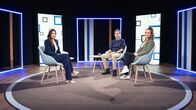 Standpunkte – Moderatorin Corina Egli; Gregory Fretz, Leitender Arzt Innere Medizin KSGR; und Michaela Berry, Betroffene von Long Covid Copyright: SRF/PTV
