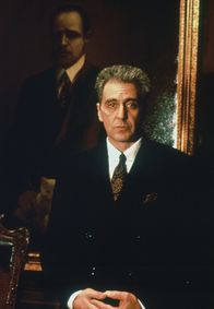 Der Pate - Teil III – Don Michael Corleone (Al Pacino) ist der Pate. Der einst so integere Kriegsheld ist zum Abbild seines Vaters geworden: Selbstherrlich, unerbittlich und einsam.