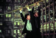Rush Hour 2 – Ihr Urlaub in Hongkong endet für Lee (Jackie Chan, l.) und Carter (Chris Tucker, r.) ganz anders, als geplant ...