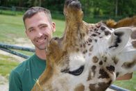 Giraffe, Erdmännchen & Co. – Tierpfleger Christian Heberer, aus dem Kronberger Opel-Zoo.