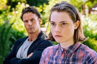 Meine Mutter will ein Enkelkind – Rufus (Stephan Luca) muss seine Tochter Mia (Linda Stockfleth) erst einmal kennenlernen.