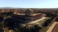 Megapolis – Der legendäre Speisesaal in Kaiser Neros Palast Domus Aurea hatte einen langsam rotierenden Fußboden, der den Gästen immer neue Ausblicke ermöglichte. (3D-Grafik)