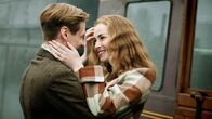 Trautmann – Trautmann (David Kross) verliebt sich in Margaret (Freya Mavor).