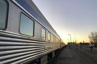 Mit dem Zug ... – Der Zug "The Canadian" im Sonnenuntergang – auf der Fahrt von Toronto nach Vancouver.