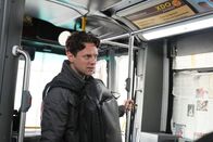 The Rookie – Die Brüder Joel (Jacob Pitts) und Tommy Howser kidnappen einen Bus mit zwanzig Fahrgästen. Um ihre Lösegeldforderung durchzusetzen, drohen sie mit einer im Rucksack versteckten Bombe.