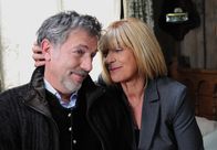 Sturm der Liebe – ARD STURM DER LIEBE FOLGE 1472 Uhr im ERSTEN. Schonend bringt Charlotte (Mona Seefried, r.) Julius (Michele Oliveri, l.) bei, dass sie zurück in ihre Wohnung zieht.