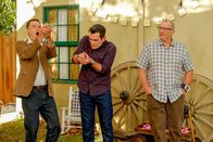 Modern Family – Matt Besser (Jerry), Ty Burrell (Phil Dunphy), Ed O'Neill (Jay Pritchett).
