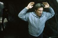 Auf der Flucht – Richard Kimble (Harrison Ford, r.)