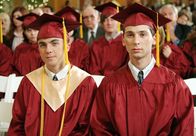 Malcolm mittendrin – (v.li.) Frankie Muniz (Malcolm, li.), Justin Berfield (Reese).