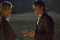 The Last Man on Earth – Phil (Will Forte, r.) träumt davon, mit Melissa (January Jones, l.) schlafen zu können, aber wie werden die beiden Damen auf seine Rechtfertigungsversuche reagieren?