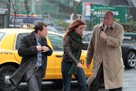 Unforgettable – Versuchen gemeinsam, einen Mordfall aufzudecken: Al Burns (Dylan Walsh, l.), Carrie Wells (Poppy Montgomery, M.) und Mike Costello (Michael Gaston, r.) ...