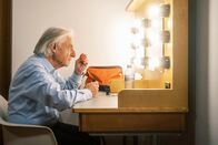 Typisch Emil – Typisch Emil Vom Loslassen und Neuanfangen Emil Steinberger in der Maske Copyright: SRFF/Filmcoopi