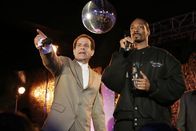 Monk – Rapper" -- Pictured: (l-r) Tony Shalhoub as Adrian Monk, Snoop Dogg as Murderess -- USA Network Photo: Carin Baer