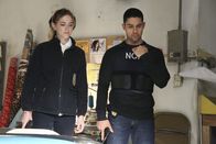 Navy CIS – Ellie Bishop (Emily Wickersham, l.); Nick Torres (Wilmer Valderrama, r.)