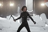 Resident Evil: Retribution – Gewinnt ihre übermenschlichen Kräfte zurück, die sie einst durch Umbrella-Experimente bekam und dann wieder verlor: Alice (Milla Jovovich)! Doch reicht aus, um der teuflischen Übermacht zu trotzen?
