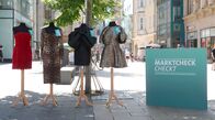 Marktcheck checkt ... – "Marktcheck checkt“ prüft in der Einkaufsstraße, ob Kundinnen und Kunden die günstige Mode von H&M im Vergleich zu höherpreisigen Marken erkennen.