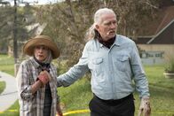 Station 19 – Maria (Randee Heller, l.); Terry (Patrick Duffy, r.)