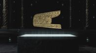 Strangest Things – Dieser „goldene Köcher“ ist ein besonderes Relikt der antiken Handwerkskunst. Seine goldene Oberfläche ist mit kunstvoll gearbeiteten Details lebensnaher Szenen versehen.