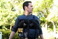 Numb3rs - Die Logik des Verbrechens – Don (Rob Morrow) und sein Team kommen einer einheimischen Terrorzelle auf die Spur, die die gesamte Wasserversorgung von L.A. mit Sarin verseuchen will ...
