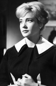 Teufelskreis – Laura Farr (Sylvia Syms) ist die perfekte Ehefrau. Auch für Melville Farr, sobald sie erfährt, dass ihr Mann homosexuell ist ...