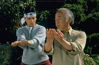 Karate Kid – Daniel (Ralph Macchio, l.); Miyagi (Noriyuki "Pat" Morita, r.)