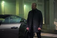 Fast & Furious 7 – Als der ehemalige Spezialagent Deckard Shaw (Jason Statham) an jedem von Doms ehemaligen Teammitgliedern Rache für seinen inhaftierten Bruder nehmen will, muss die Crew sich erneut zusammenraufen und ums Überleben kämpfen ...