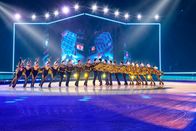 Kaminer inside – Formationslaufen im Rampenlicht: Holiday On Ice ist Teamarbeit.