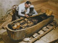 Legendäre Pharaonen – 1922 entdeckt der britische Archäologe Howard Carter das Grab Tutanchamuns.