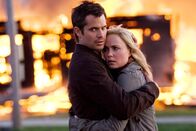 The Crazies – Feuersbrunst bei den Nachbarn: David (Timothy Olyphant) und Judy Dutton (Radha Mitchell) sind entsetzt