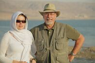 Mysterien der Menschheit – Dead Sea, Jordan - Professor Steven Collins (Main Contributor) and Isabel Tang (Director) at the Dead Sea.