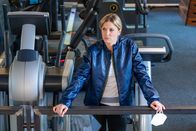 Aktenzeichen XY... Vermisst – Die Fitnessökonomin Vanessa Huber durchlebt aufgrund der Corona-Krise schwere Zeiten – bis sie im November 2022 spurlos verschwindet.
