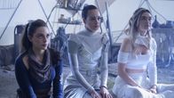 Legacies – (v.l.n.r.) Hope Mikaelson (Danielle Rose Russell); Josie Saltzman (Kaylee Bryant); Lizzie Saltzman (Jenny Boyd)