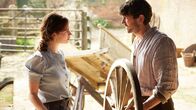 Deine Juliet – Journalistin Juliet Ashton (Lily James) trifft Dawsey Adams (Michiel Huisman)