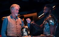 Black Adam – Kent Nelson / Doctor Fate (Pierce Brosnan, l.); Carter Hall / Hawkman (Aldis Hodge, r.)
