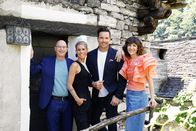 Nationale 1. August-Sendung der SRG SSR – Moderatoren aus den 4 Landesteilen: Jean-Marc Richard (RTS), Corina Schmed (RTR), Sven Epiney (SRF) und Sandy Altermatt (RSI) im Tessin. 2023 2024 Copyright: SRF/RSI/Loreta Daulte