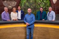 Bares für Rares – Von links: Händler Jan Cizek, Susanne Steiger, Julian Schmitz-Avila, Moderator Horst Lichter, Händler Daniel Meyer und Markus Wildhagen