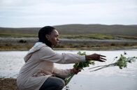 Mord auf Shetland – ARD Degeto MORD AUF SHETLAND - FERN DER HEIMAT, "Shetland - Series 4" Uhr im ERSTEN. Olivia Lennox (Rakie Ayola) trauert um ihren Sohn. -Foto Folge 1-