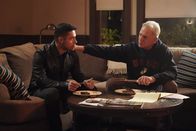 Navy CIS – Nick Torres (Wilmer Valderrama, l.); Leroy Jethro Gibbs (Mark Harmon, r.)