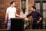 9JKL – Andrew (David Walton, l.); Josh (Mark Feuerstein, r.)