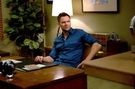 Community – Als am Greendale College eine Social-Network-App beliebt wird, ist Jeff (Joel McHale) von dem Bewertungssystem und seinem Raning-Platz gar nicht begeistert ...