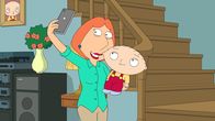 Family Guy – Lois Griffin (l.); Stewie Griffin (r.)