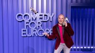 Comedy for Europe – Okan Seese im Studio bei "Comedy for Europe"